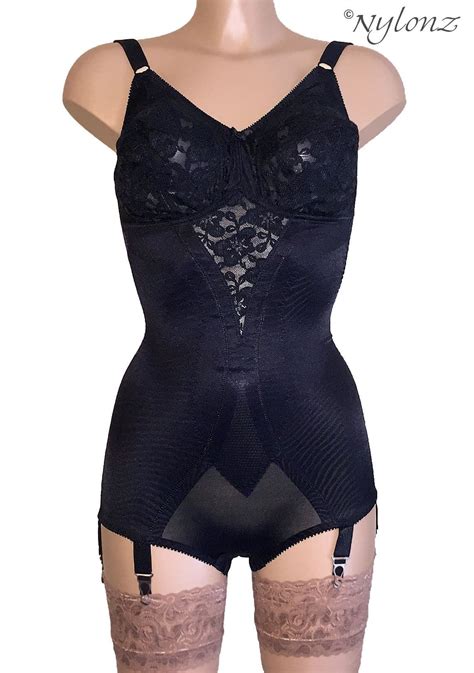 korselett|Corselette